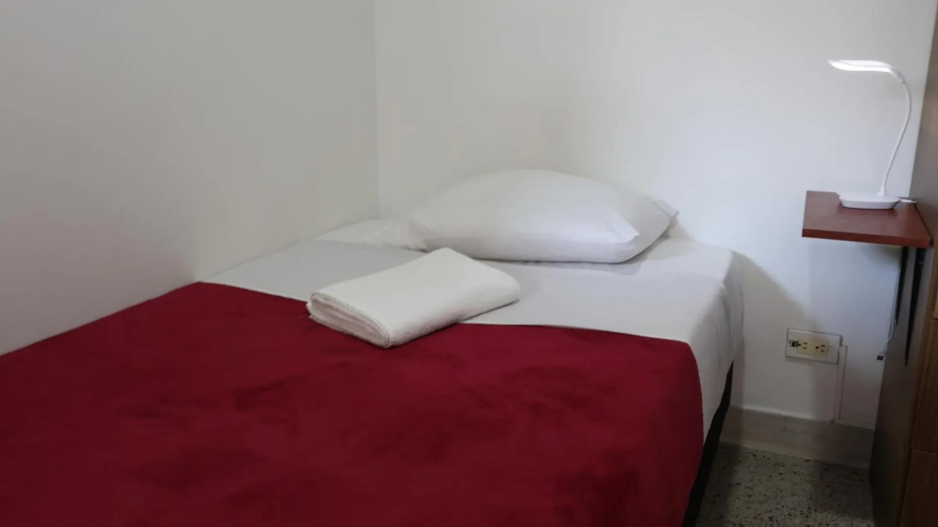 Homestay Living Poblado Manila 301 F Habitacion Individual Medellin
