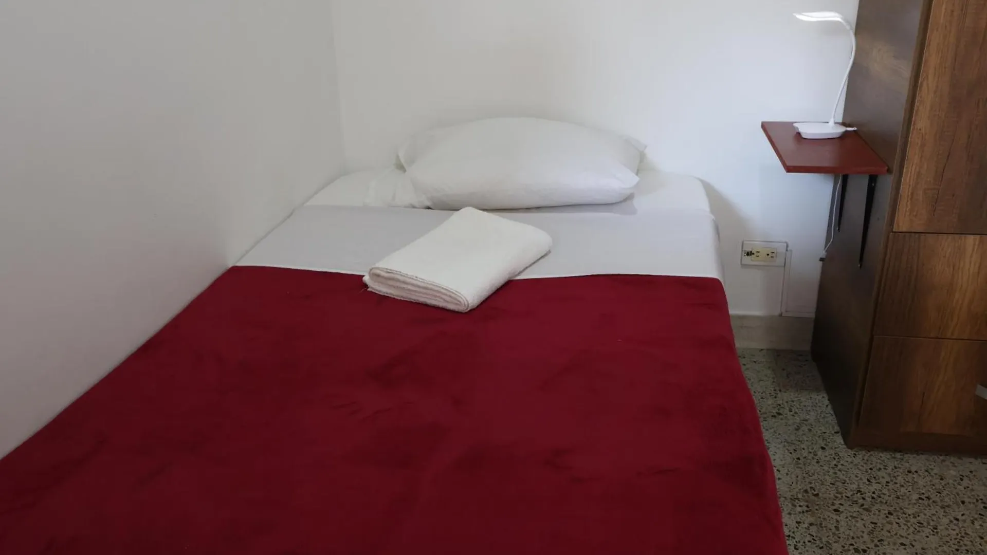 Living Poblado Manila 301 F Habitacion Individual Medellin 0*,