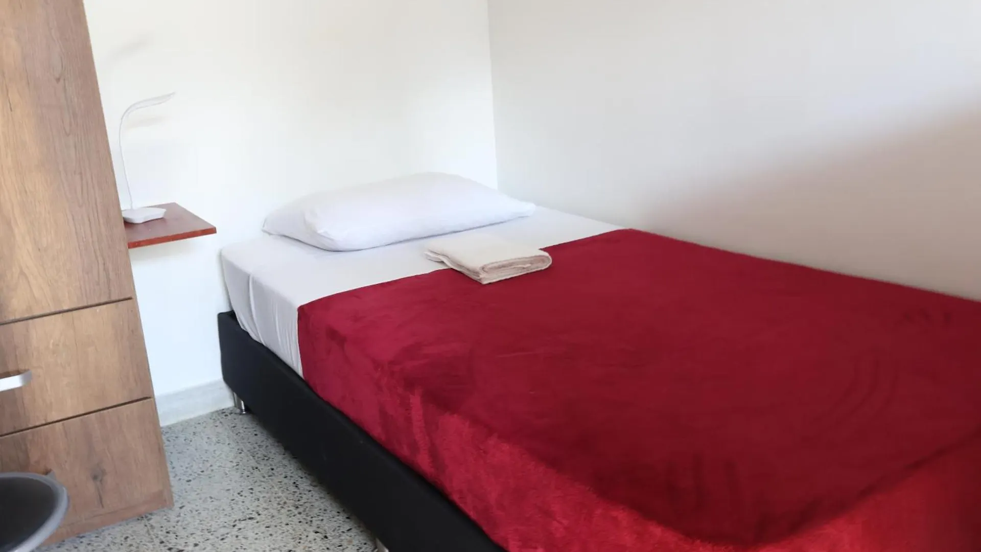 Homestay Living Poblado Manila 301 F Habitacion Individual Medellin