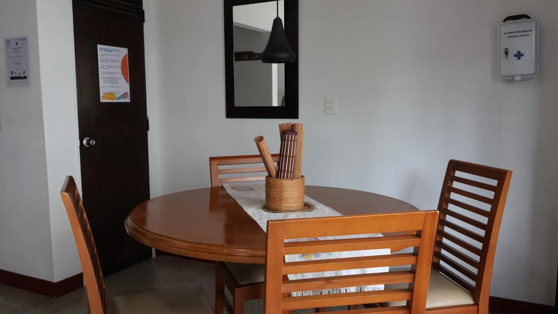 Homestay Living Poblado Manila 301 F Habitacion Individual Medellin