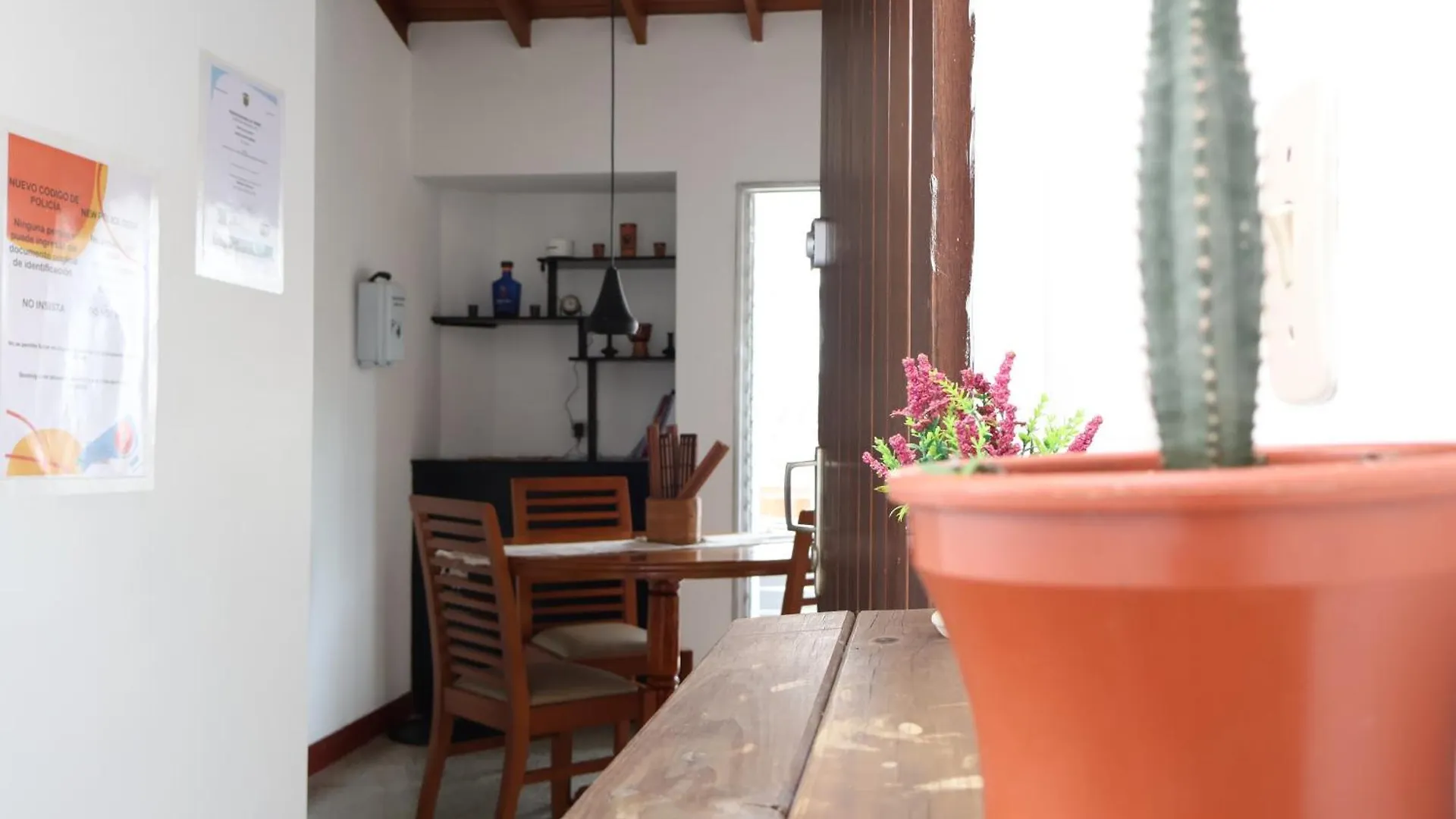 Living Poblado Manila 301 F Habitacion Individual Medellin Homestay
