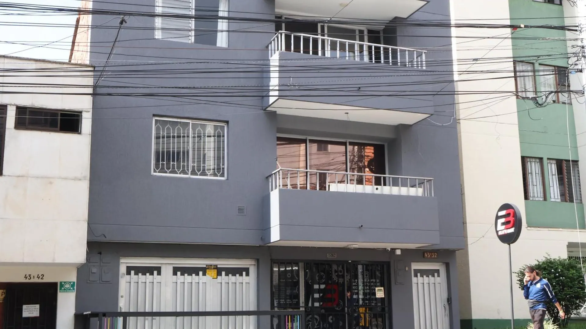 Living Poblado Manila 301 F Habitacion Individual location